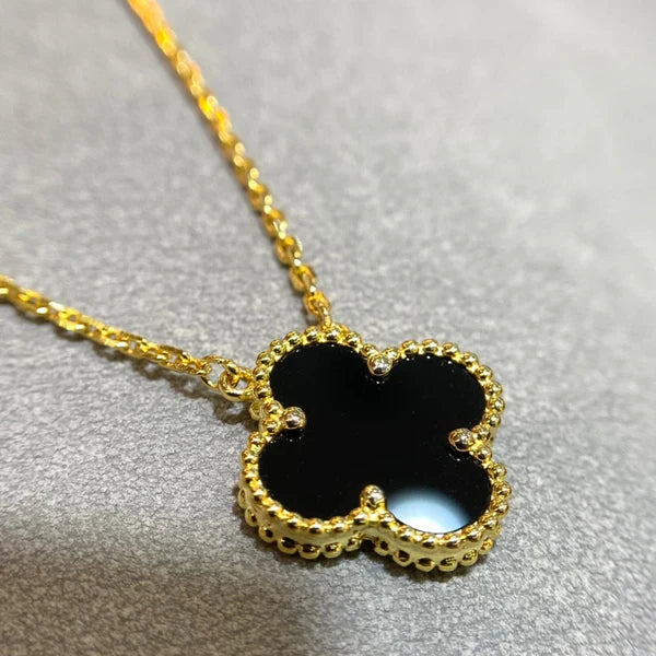 CLOVER | Svart Halskjede