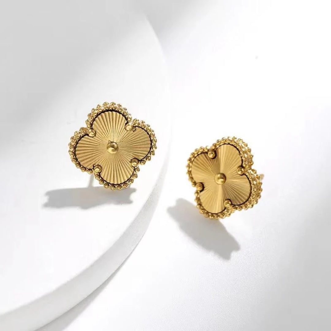 CLOVER | Gulløreringer