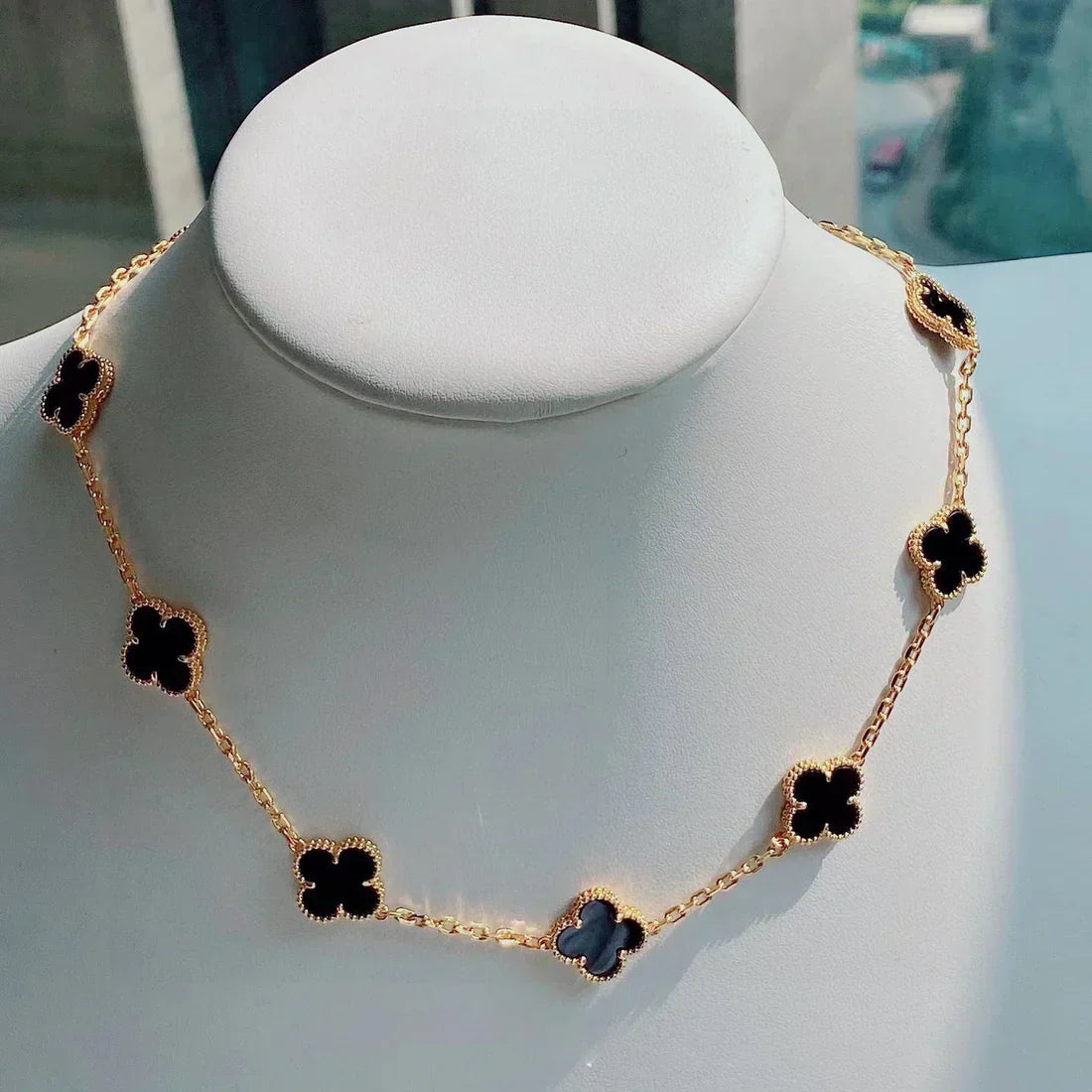 CLOVER | 10 Motiver Svart Halskjede