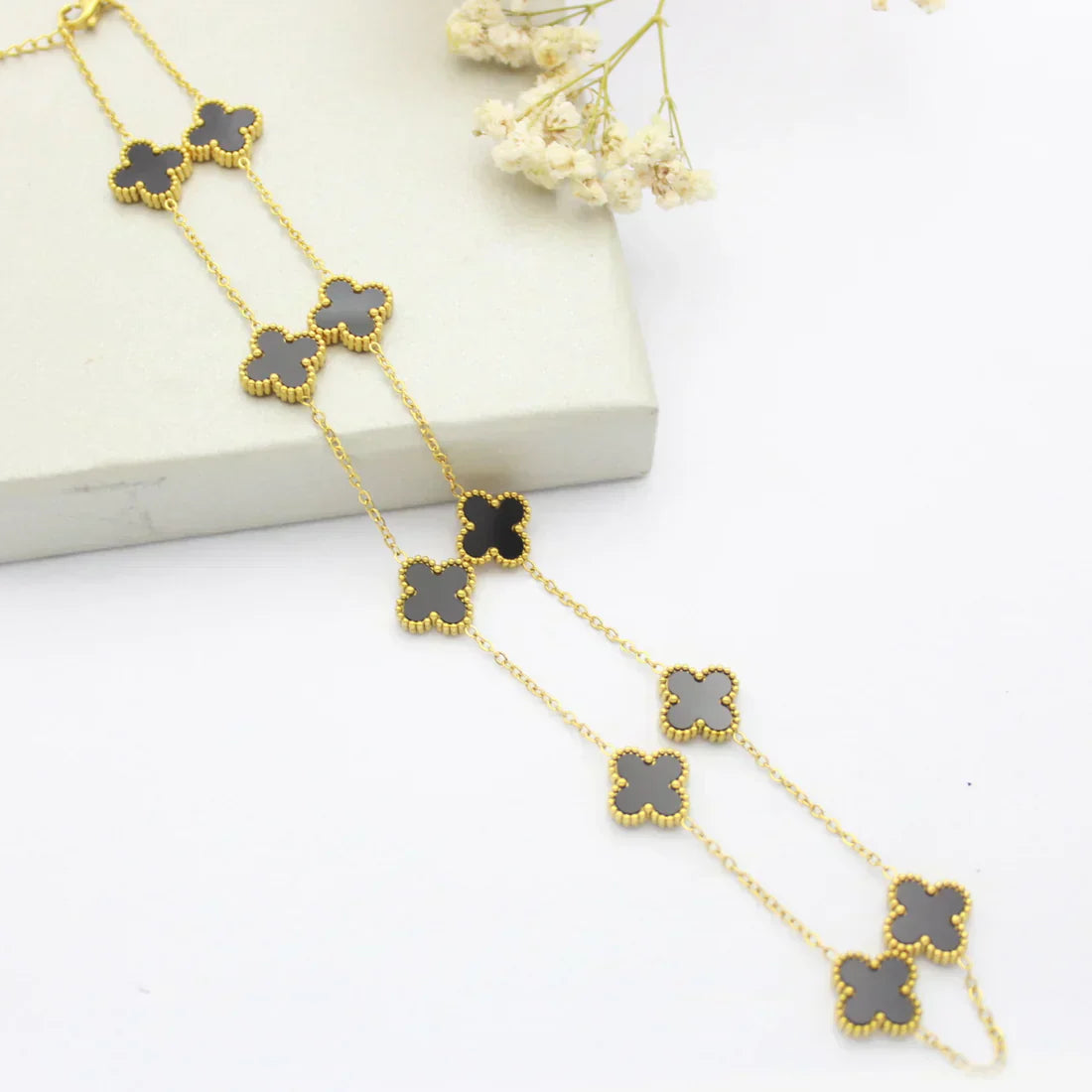 CLOVER | 10 Motiver Svart Halskjede
