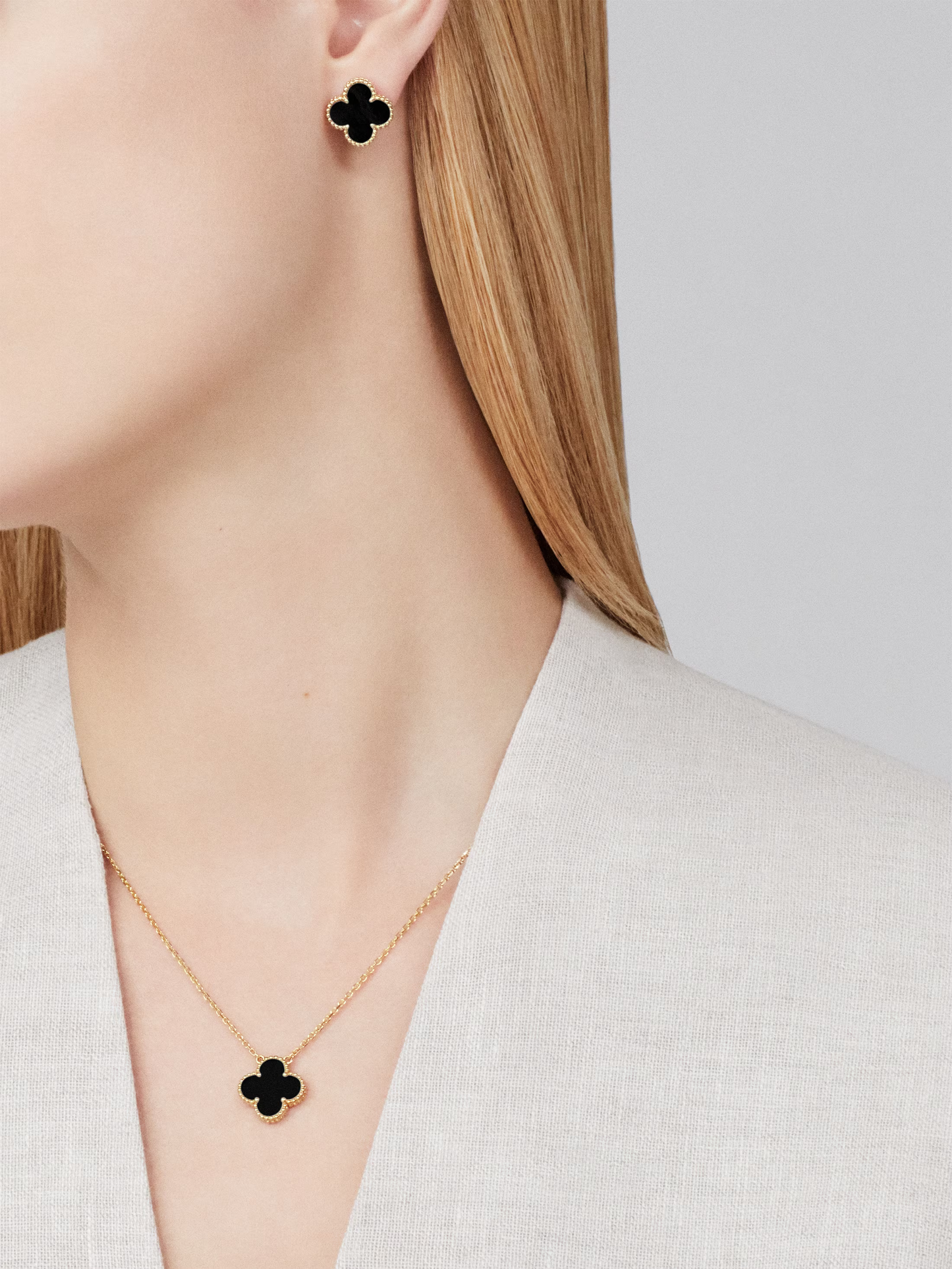 CLOVER | Svart Halskjede