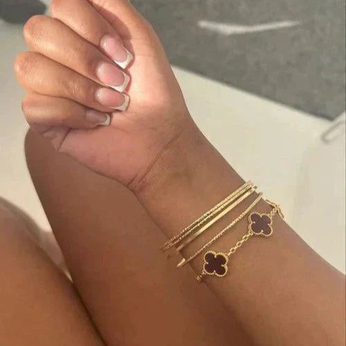 CLOVER | Svart/Gold Armbånd
