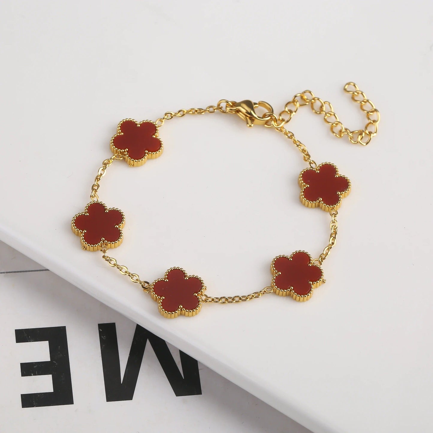 CLOVER | Rød Armbånd