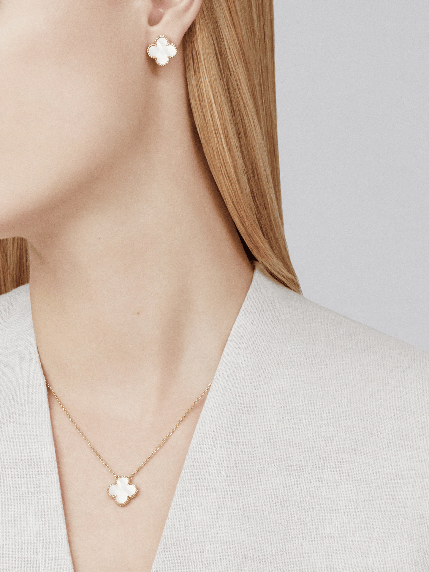 CLOVER | Hvit/Gold Halskjede